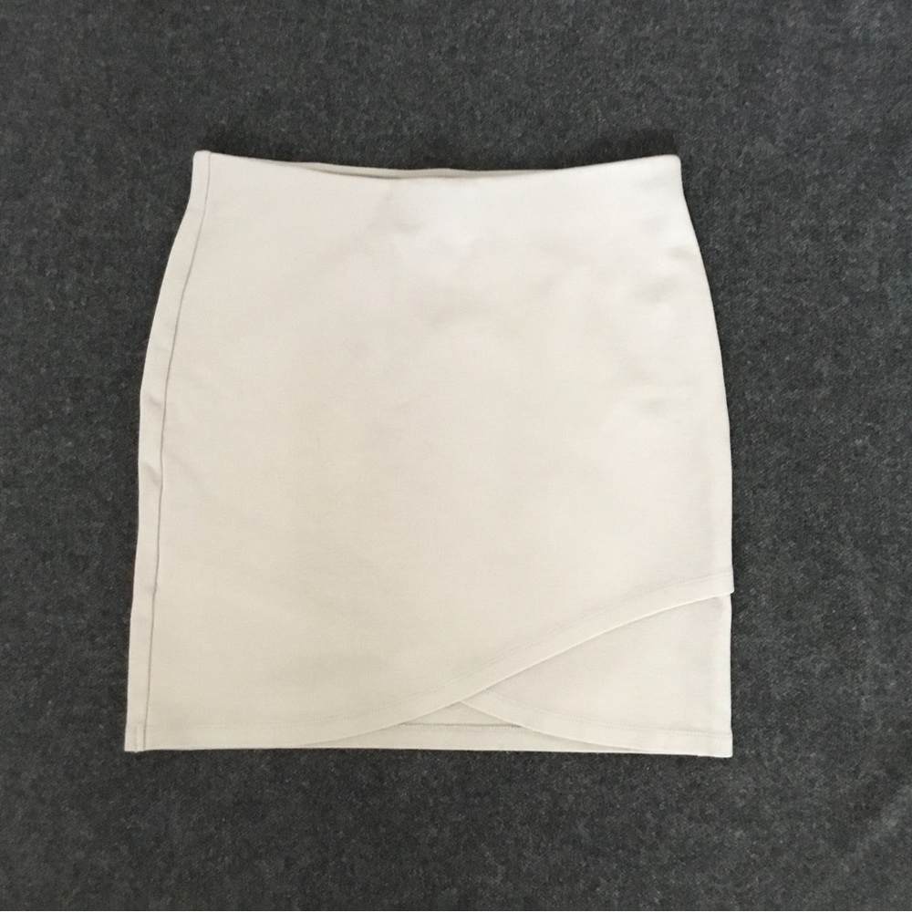 Aritzia Talula Straight Body Con Skirt, Size S